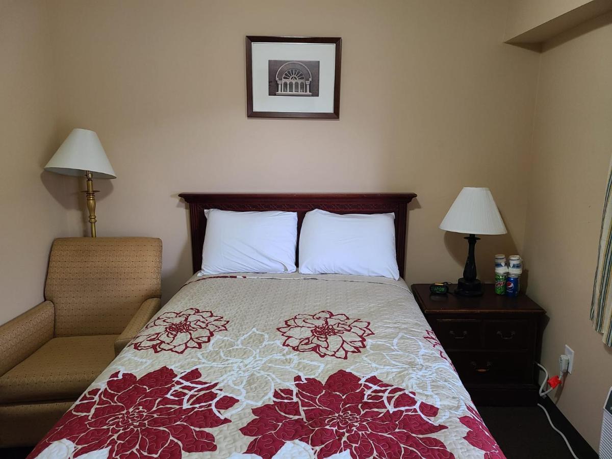 Clarysville Motel Frostburg Bagian luar foto
