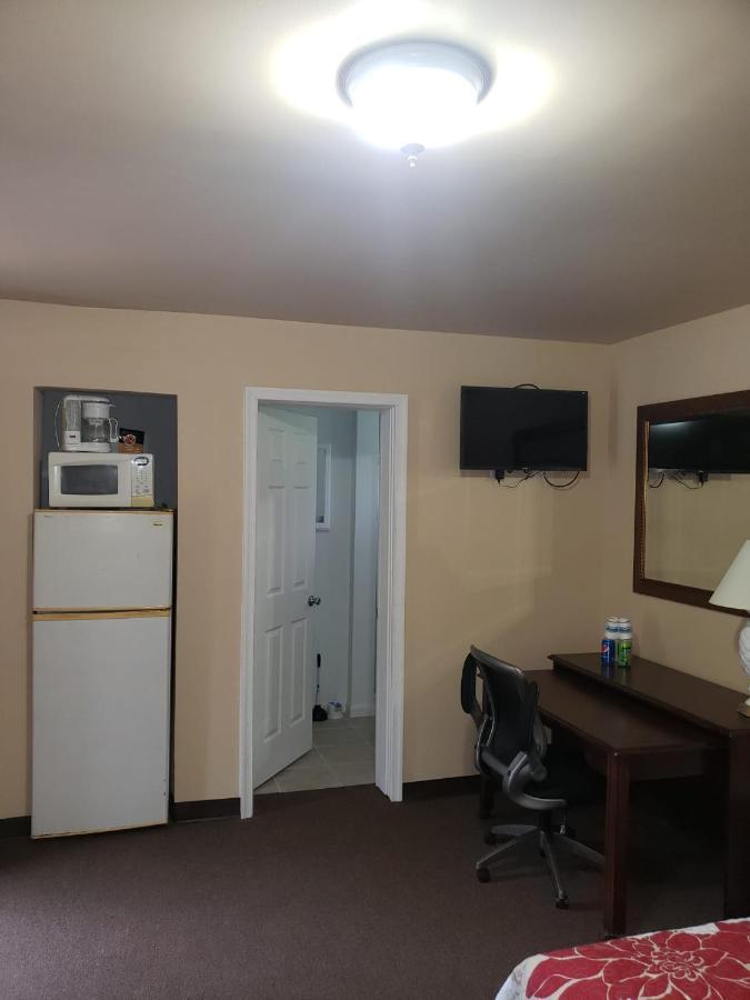 Clarysville Motel Frostburg Bagian luar foto