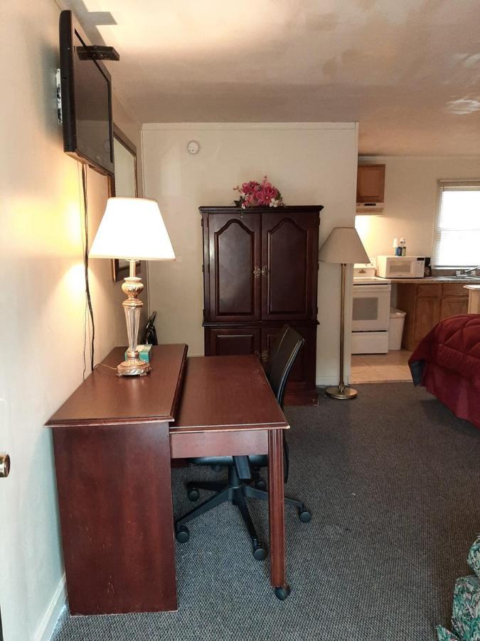 Clarysville Motel Frostburg Bagian luar foto